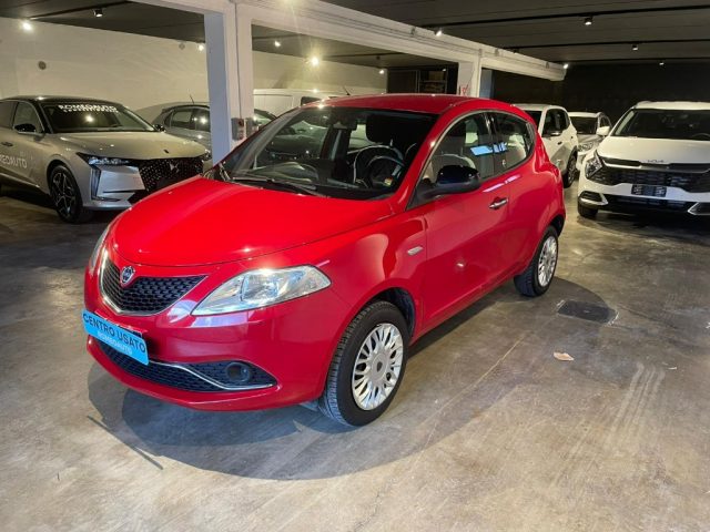 LANCIA Ypsilon usata, con Autoradio