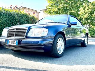 MERCEDES-BENZ E 200 usata, con Airbag Passeggero