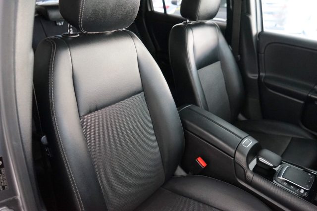 MERCEDES-BENZ GLA 180 usata, con Specchietti laterali elettrici