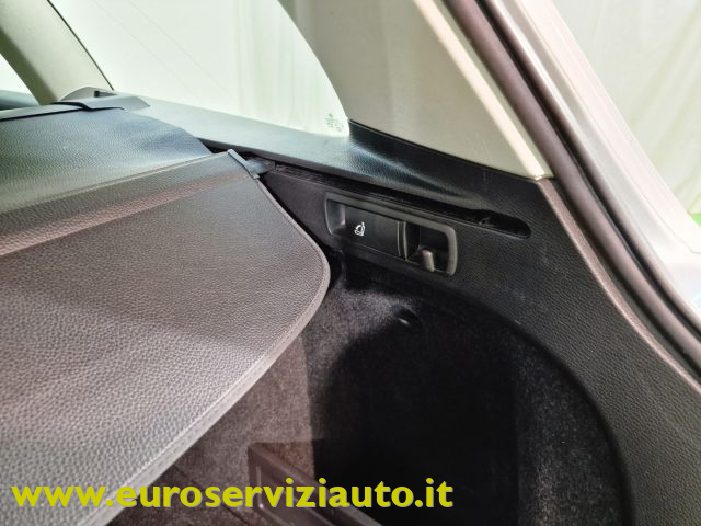 VOLKSWAGEN Passat usata 45