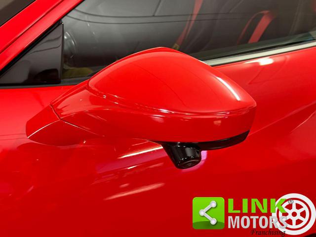 FERRARI F8 usata, con Vivavoce