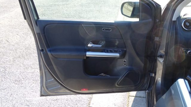 MERCEDES-BENZ B 200 usata, con Volante riscaldabile