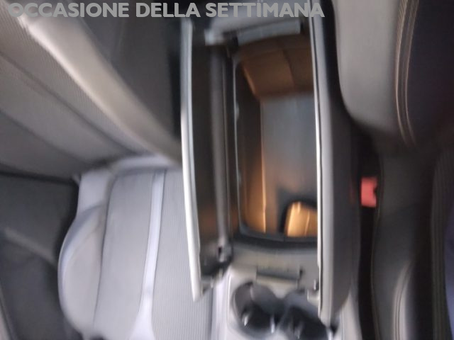 PEUGEOT 5008 usata, con Frenata d