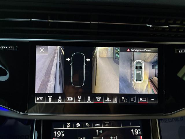 AUDI Q8 usata, con Luci diurne