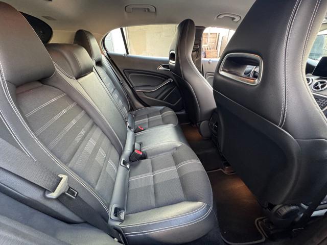 MERCEDES-BENZ GLA 200 usata, con Sedile posteriore sdoppiato