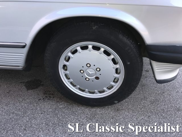 MERCEDES-BENZ SL 560 usata 16