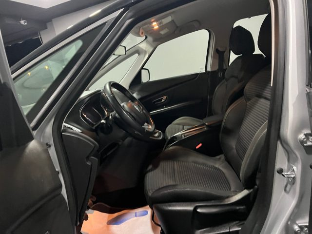 RENAULT Grand Scenic usata, con Autoradio