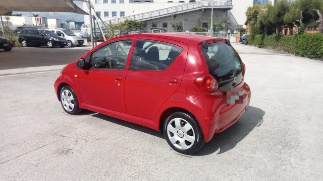 TOYOTA Aygo usata, con Controllo automatico clima