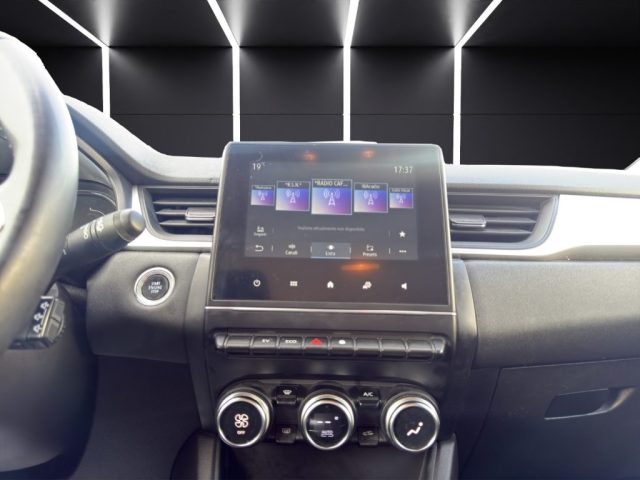 RENAULT Captur usata, con Autoradio digitale