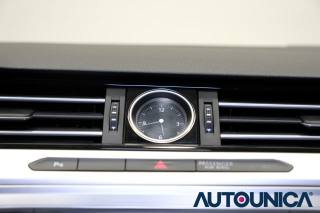 VOLKSWAGEN Passat Variant usata, con Specchietti laterali elettrici