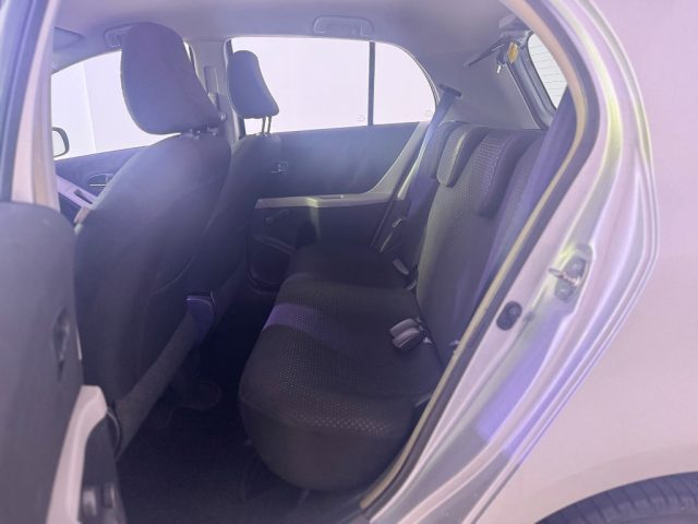 TOYOTA Yaris usata 4