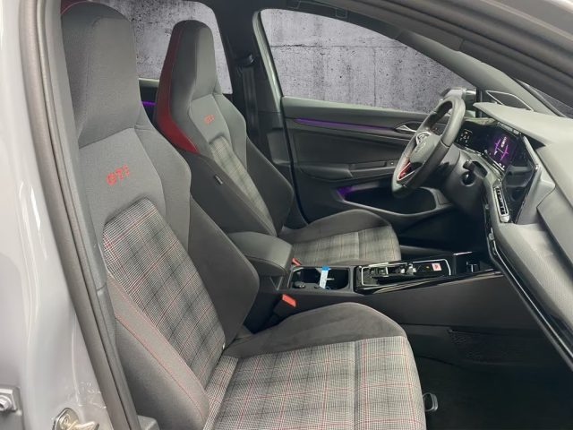 VOLKSWAGEN Golf usata, con Controllo trazione