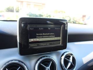 MERCEDES-BENZ GLA 180 usata, con Airbag testa