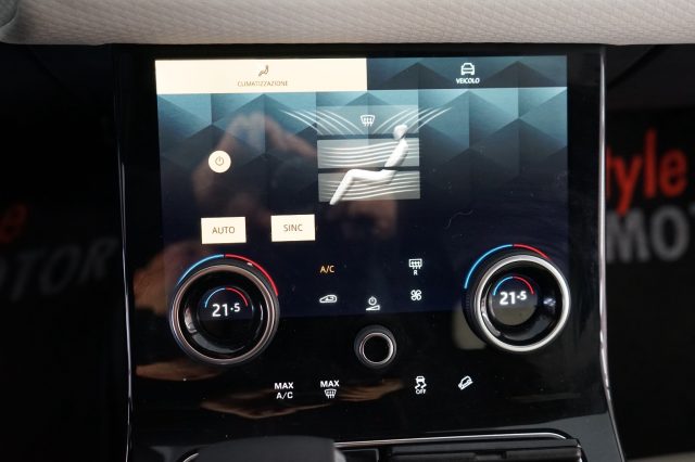 LAND ROVER Range Rover Velar usata, con Interni in pelle