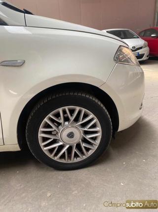 LANCIA Ypsilon usata, con Airbag testa