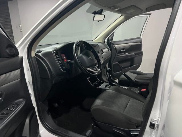 MITSUBISHI Outlander usata, con Antifurto