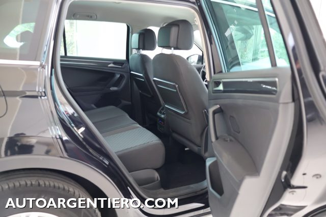 VOLKSWAGEN Tiguan usata, con Bracciolo