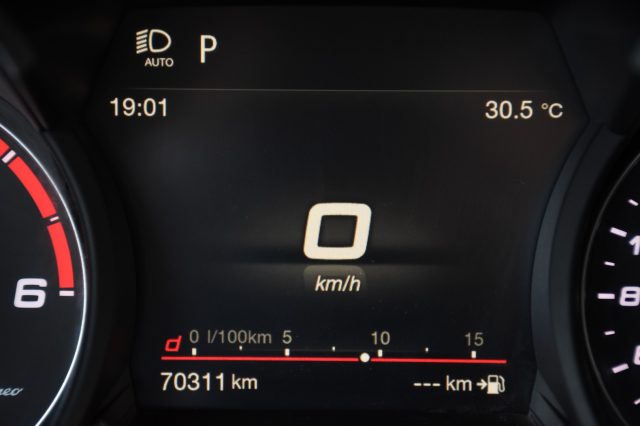 ALFA ROMEO Stelvio usata, con Controllo automatico clima
