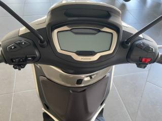 PIAGGIO Beverly 300 i.e. usata 5
