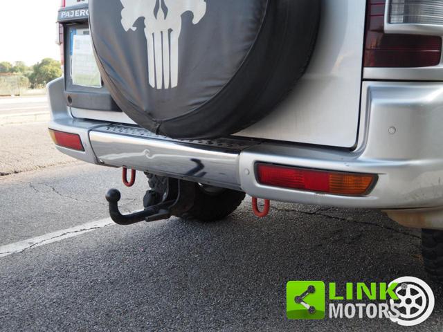 MITSUBISHI Pajero usata 32