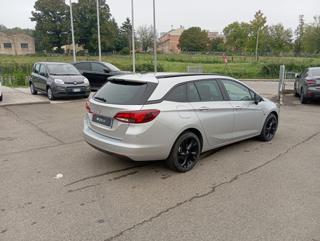 OPEL Astra usata, con Bluetooth