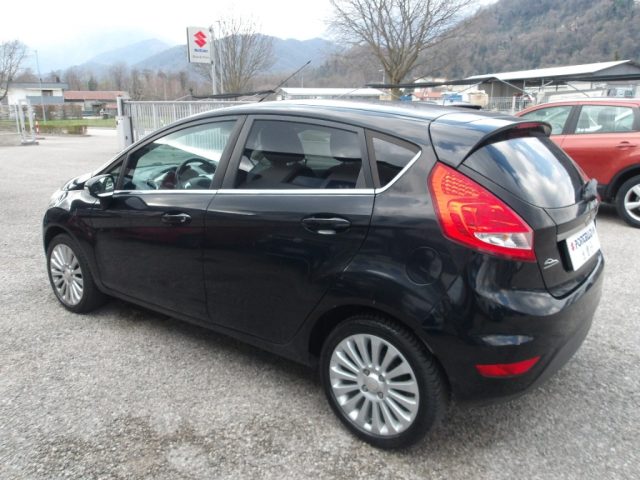 FORD Fiesta usata, con Airbag laterali