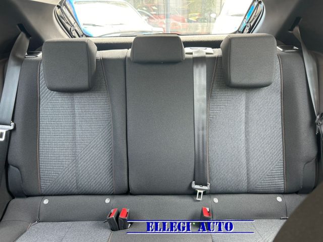 PEUGEOT 208 usata, con Touch screen
