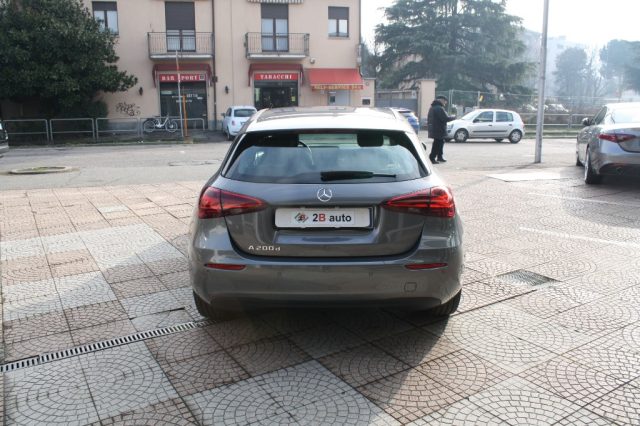 MERCEDES-BENZ A 200 usata, con Cerchi in lega