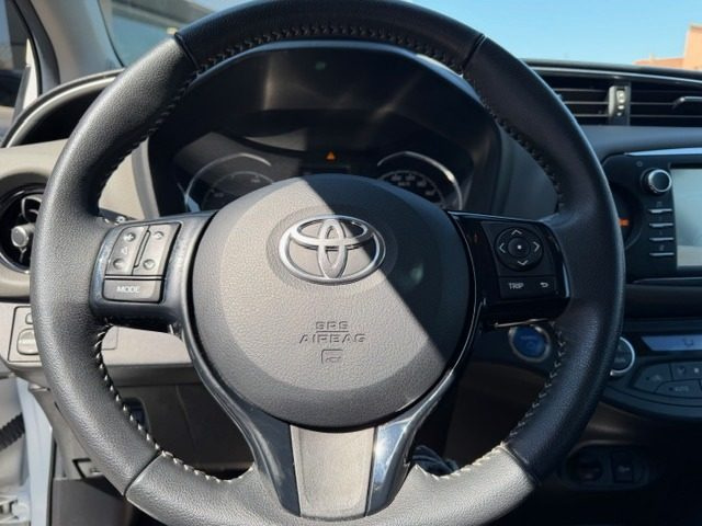 TOYOTA Yaris usata, con Controllo elettronico della corsia