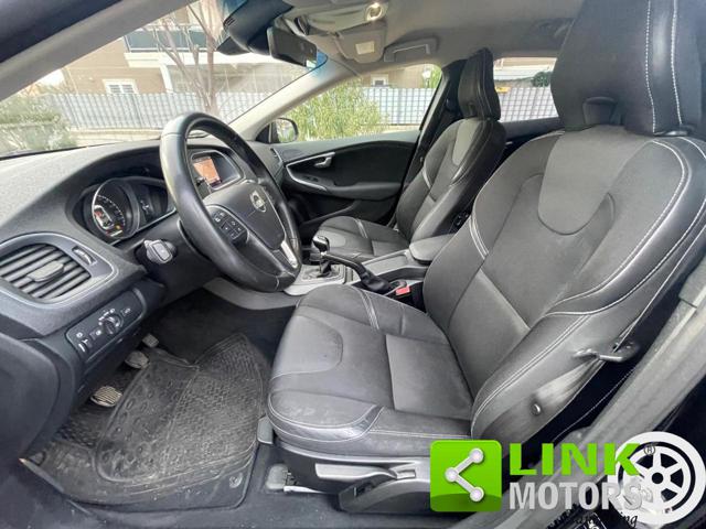 VOLVO V40 usata, con Volante in pelle
