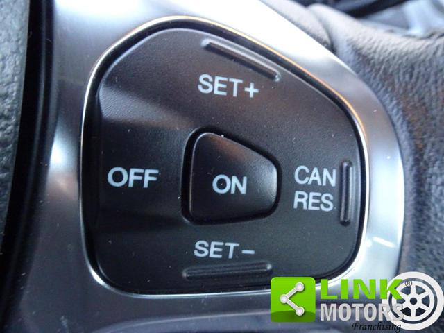 FORD Fiesta usata, con Bluetooth