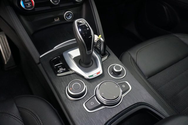 ALFA ROMEO Stelvio usata, con Controllo trazione