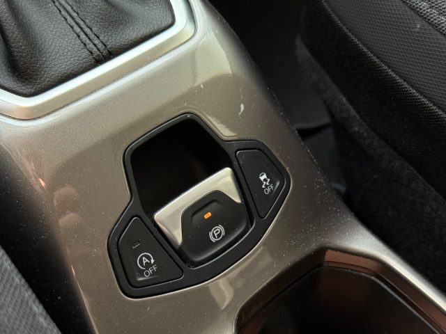 JEEP Renegade usata, con USB