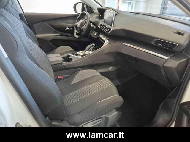 PEUGEOT 5008 usata, con Sistema di navigazione