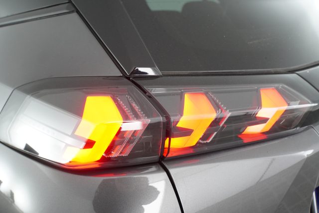 PEUGEOT 2008 usata 15