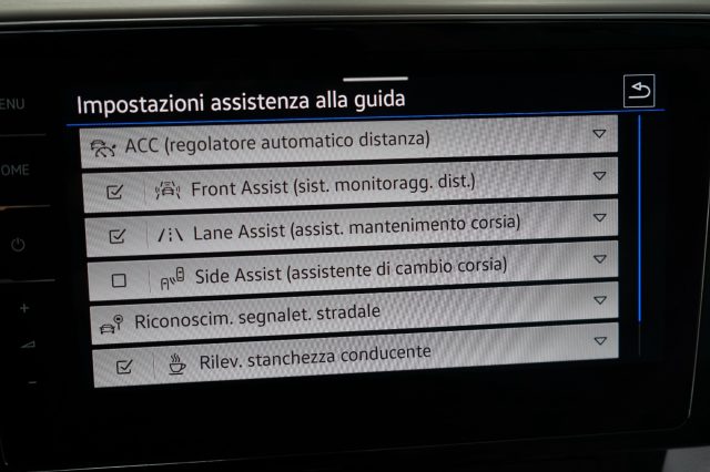 VOLKSWAGEN Passat Variant usata, con Filtro antiparticolato
