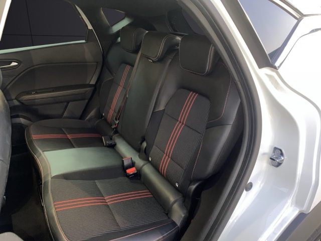 RENAULT Captur usata, con Volante in pelle