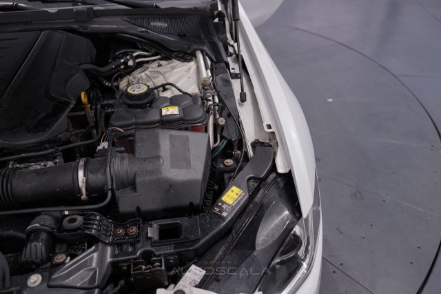 JAGUAR XE usata 43