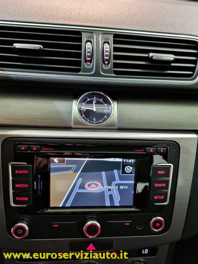 VOLKSWAGEN Passat usata 30