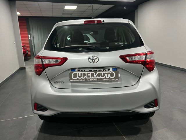 TOYOTA Yaris usata, con Autoradio