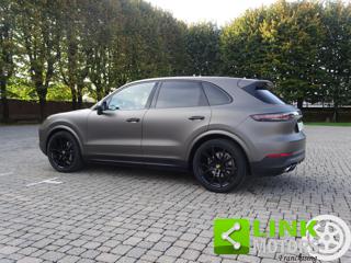 PORSCHE Cayenne usata, con Fari LED