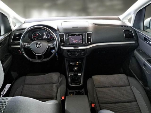 VOLKSWAGEN Sharan usata, con Airbag laterali