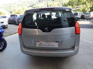 PEUGEOT 5008 usata, con Autoradio