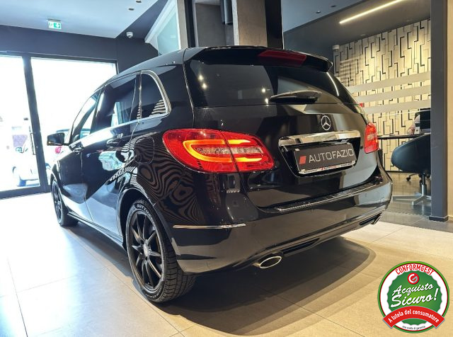 MERCEDES-BENZ B 220 usata, con Autoradio