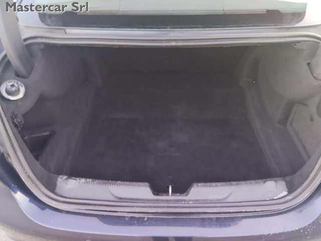 JAGUAR XE usata, con Sistema di navigazione