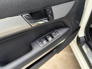 MERCEDES-BENZ E 220 usata, con ESP