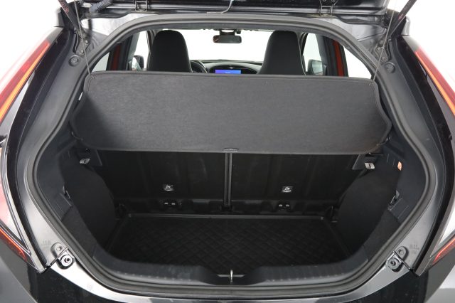 TOYOTA Aygo X usata 5