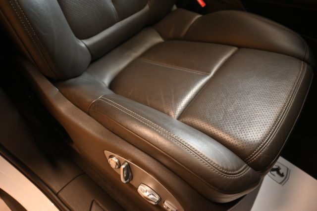 PORSCHE Macan usata 75
