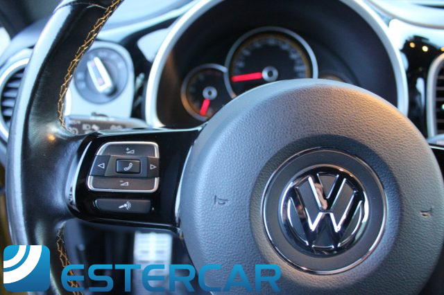 VOLKSWAGEN Maggiolino usata, con USB