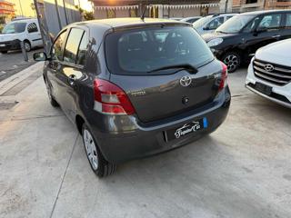 TOYOTA Yaris usata, con Alzacristalli elettrici